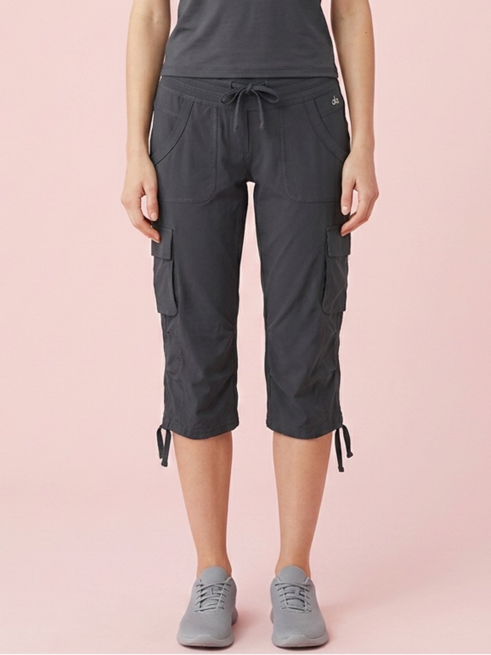 ALO Black Cargo Capri Yoga Pants